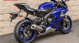 
										2020 Yamaha YZF-R6 full									